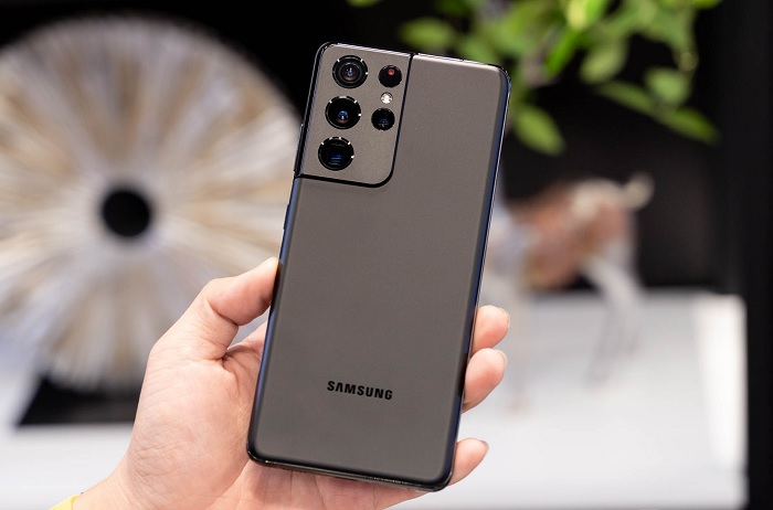 Galaxy S21 Ultra 5G được trang bị viên pin lớn hơn cho thời gian sử dụng lâu dài hơn so với Z Fold3 5G