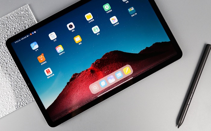 Mi Pad 5 Pro có khả năng kết nối 5G, còn Mi Pad 5 lại không hỗ trợ kết nối 4G và 5G