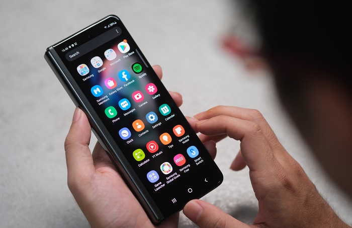 Cả hai màn hình trên Galaxy Z Fold3 5G đều được hỗ trợ tần số quét 120Hz