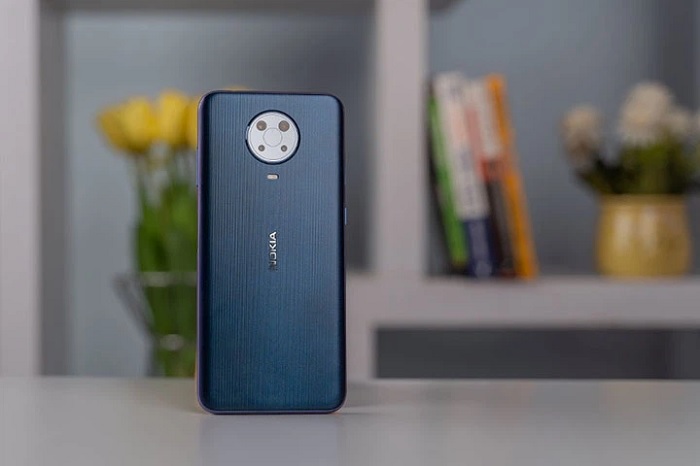 Máy sở hữu viên pin khủng 5.050mAh, cho thời lượng sử dụng tới tận ba ngày