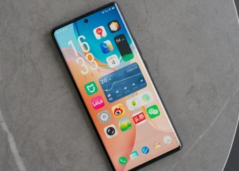 Trên tay Vivo X70 Pro+