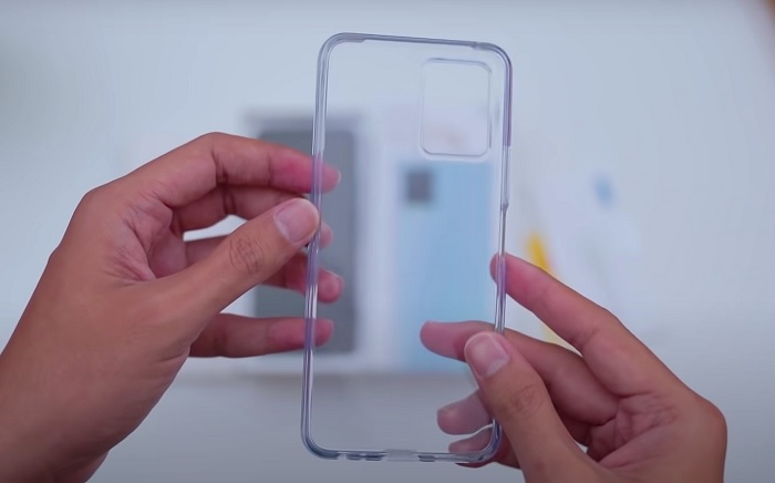 Ốp lưng được tặng kèm máy