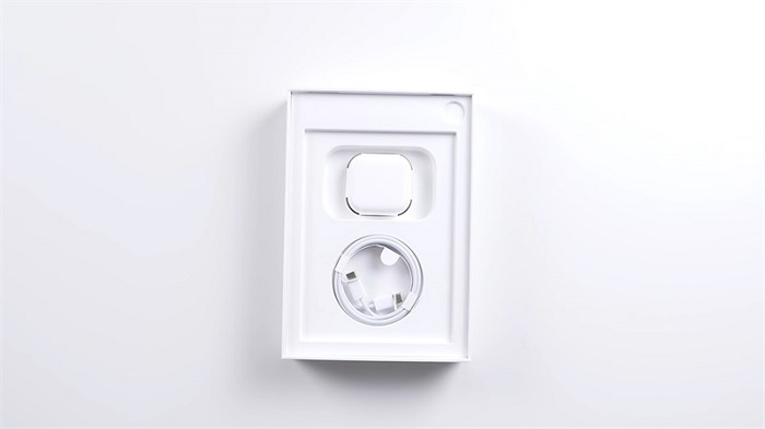 Phụ kiện bên trong hộp