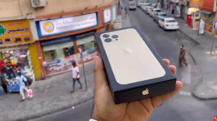 Hộp đựng iPhone 13 Pro Max