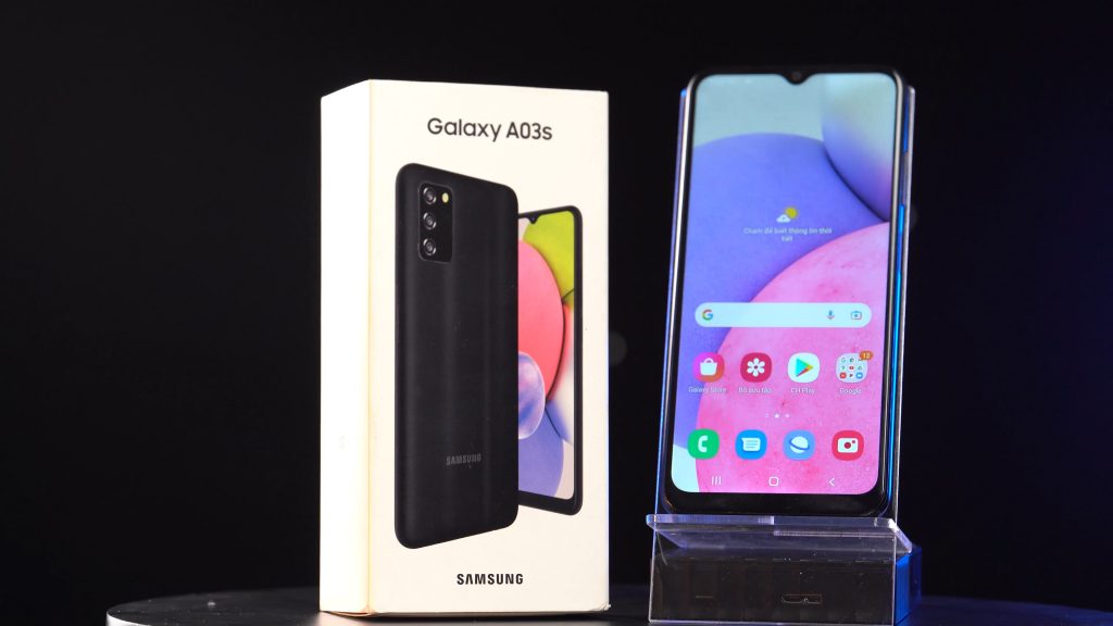 Galaxy A03s nhỏ nhưng không hề yếu