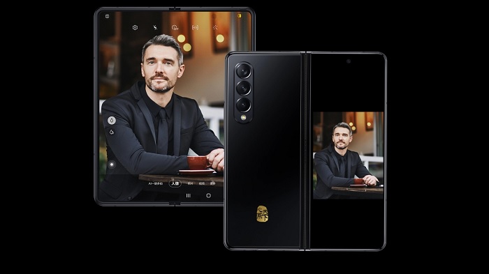 Samsung W22 5G sở hữu thiết kế ấn tượng