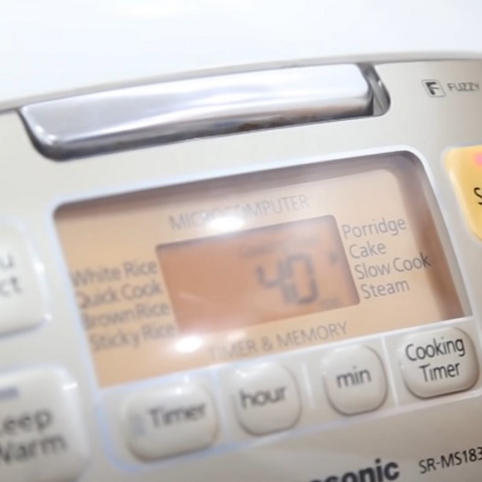 Bật chế độ nấu hoặc chức năng nướng bánh