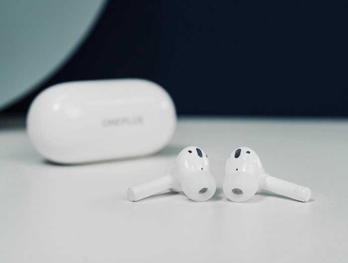 OnePlus Buds Z2 phiên bản màu Trắng