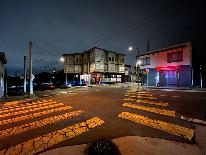 Ảnh chụp từ camera góc siêu rộng trong điều kiện thiếu sáng