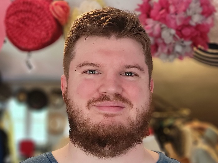 S21 Plus nhạt hơn