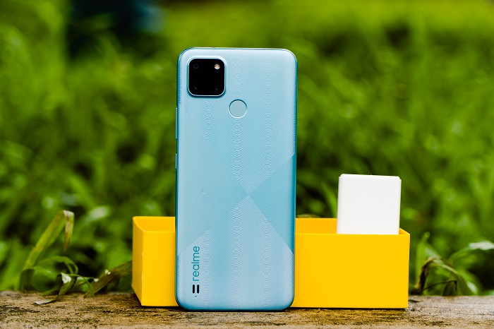 Mặt sau của Realme C21Y