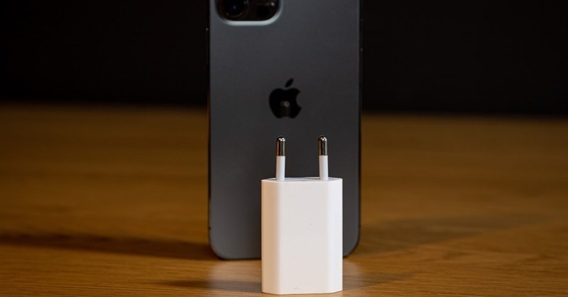 nên mua củ sạc nào cho iPhone