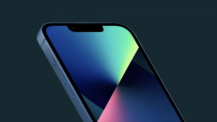 Phần tai thỏ trên iPhone 13 năm nay đã được thu nhỏ hơn giúp tối ưu hóa không gian hiển thị trên màn hình