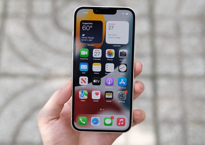 Màn hình iPhone 13