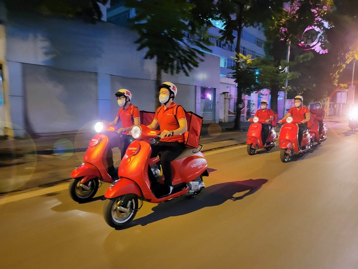 Viettel Store đã chính thức xuất phát để giao hàng đến địa chỉ những khách hàng may mắn ngay trong đêm 