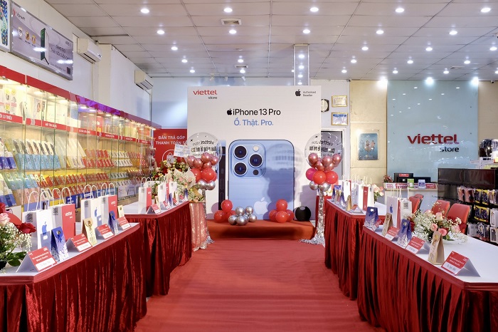 Khâu chuẩn bị bên trong siêu thị đã được hoàn tất và chuẩn bị đón khách đến trải nghiệm và nhận máy