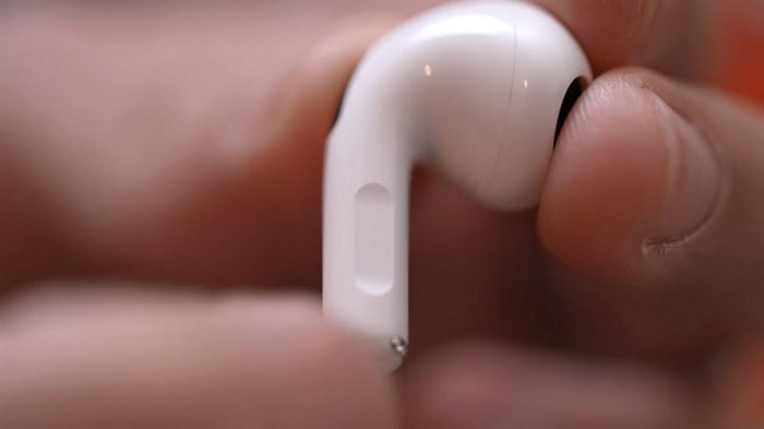 Phần cuống AirPods 3 giờ đã ngắn hơn