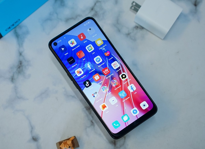 OPPO A55 đi kèm màn hình 6.51 inch, 60Hz, HD+