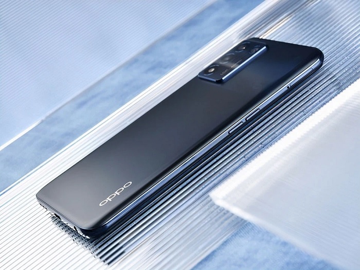 Cạnh phải được bố trí nút nguồn kiêm cảm biến vân tay, cạnh trái khay sim và nút tăng giảm âm lượng