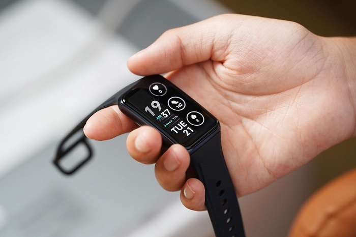 Màn hình OPPO Watch Free cho chất lượng hiển thị rất tốt