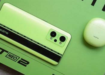 Trên tay Realme GT Neo2