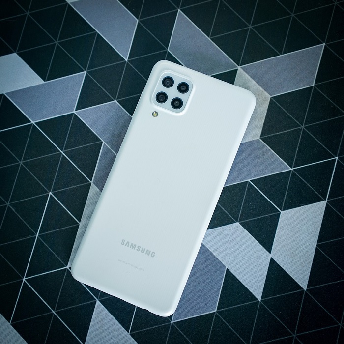 Thiết kế mặt sau của Galaxy M22