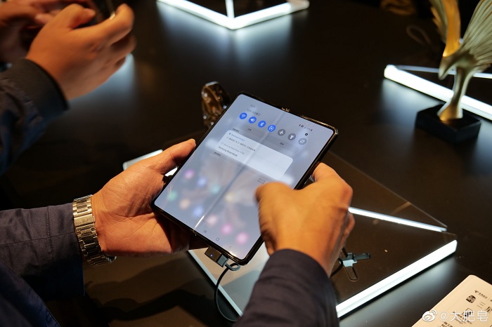 Màn hình chính sau khi mở ra