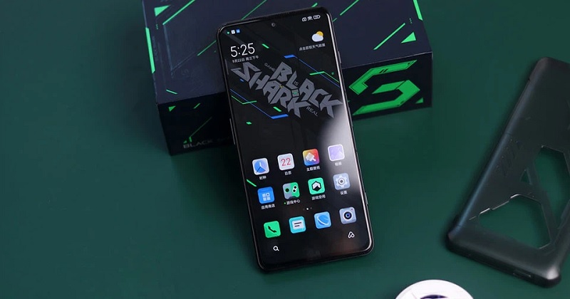 trên tay Xiaomi Black Shark 4S