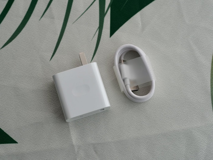 Củ sạc và dây sạc