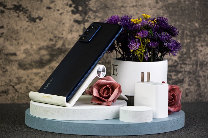 trên tay realme Q3s