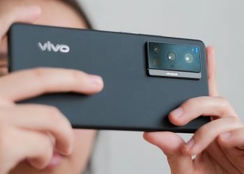 Trên tay Vivo X70 Pro chính hãng – Thiết kế hút hồn, Camera ZEISS đỉnh chóp, hiệu năng mạnh mẽ