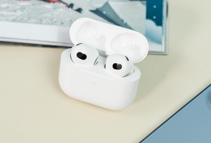 Không có chống ồn chủ động, đâu là lý do nên mua AirPods 3?