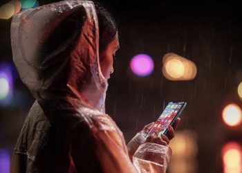 Những cách bảo vệ iPhone khi trời mưa tốt nhất bạn nên áp dụng ngay