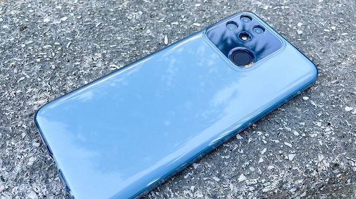 realme Narzo 50A sau khi thêm ốp lưng