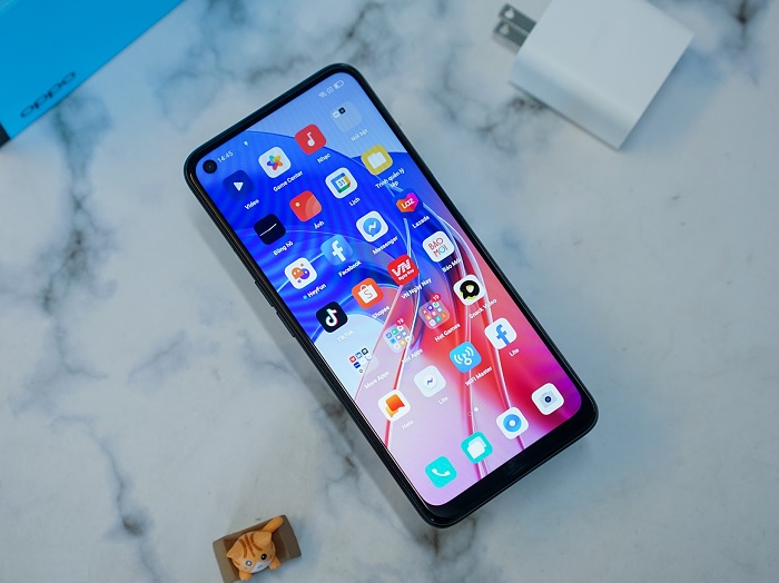 Màn hình rộng lớn với chất lượng hình ảnh chân thực, sắc nét