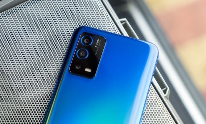 Mặt lưng nổi bật với camera chính lên tới 50MP