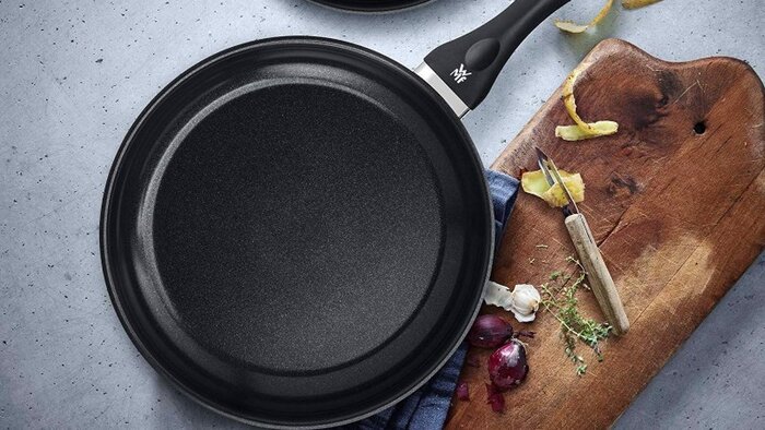 Sử dụng chảo chống dính để dễ dàng chế biến