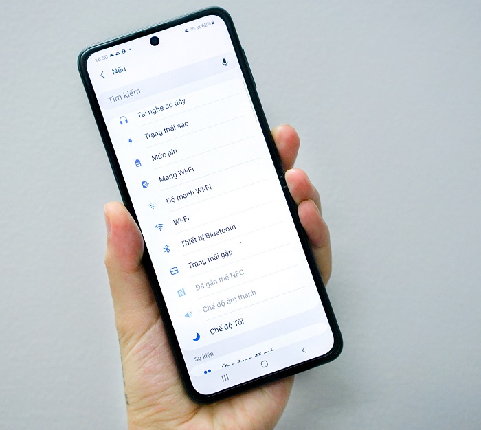 tính năng hấp dẫn trên Galaxy Z Flip3 5G