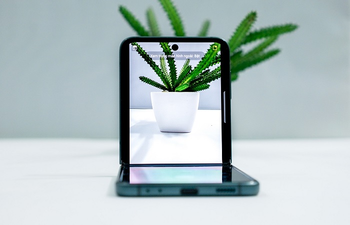 Xem lại ảnh trên màn hình chính