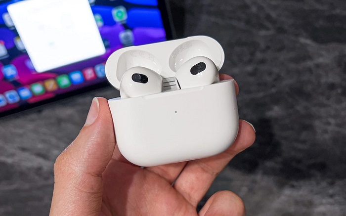 AirPods 3 sở hữu ngoại hình nhỏ nhắn