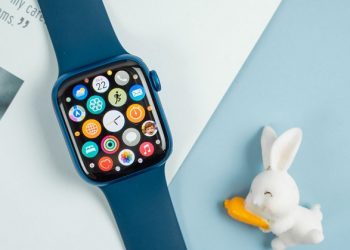 trên tay Apple Watch Series 7