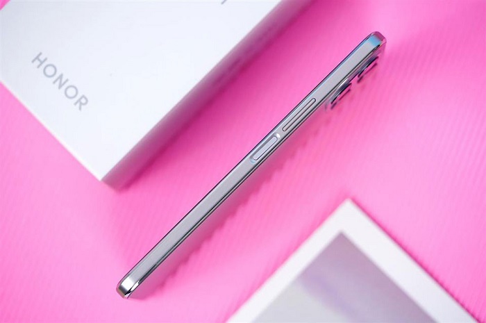 Honor X30i được thiết kế với khung nhôm vát phẳng