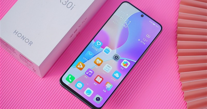 Trên tay Honor X30i – Smartphone đẹp ngang tầm iPhone 13, giá chưa tới 5 triệu