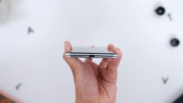 Trên tay Xiaomi 11 Lite 5G NE