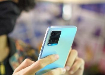 Trên tay Vivo Y33s