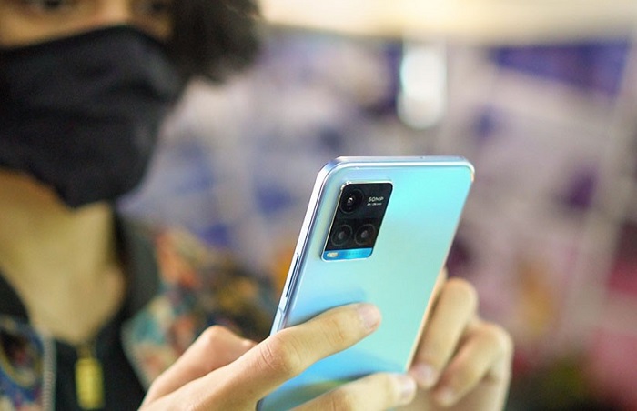 Trên tay vivo Y33s
