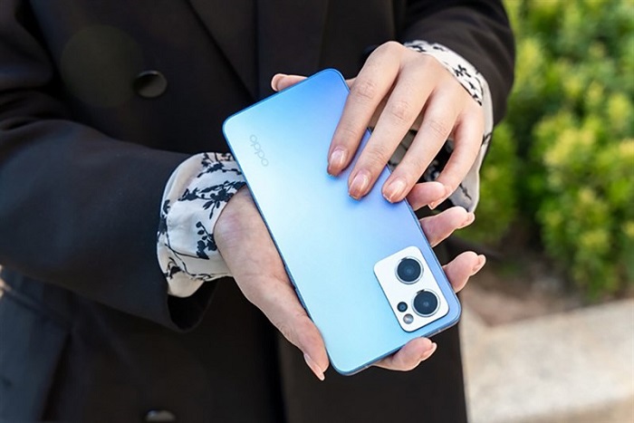 Reno7 đi kèm pin 4.500 mAh