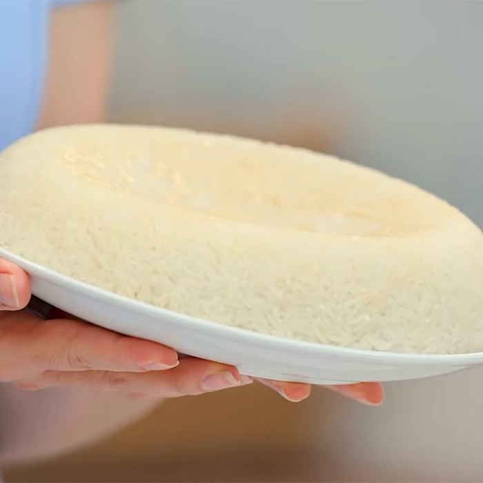 Cơm cháy vàng đều, giòn ngon hấp dẫn