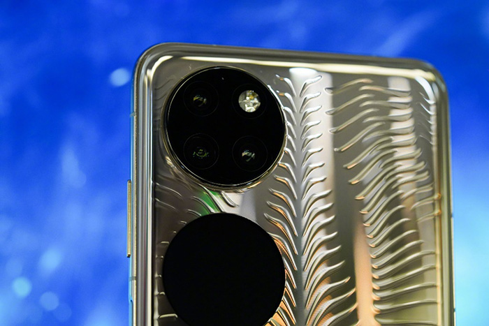 Phiên bản màu vàng sang trọng