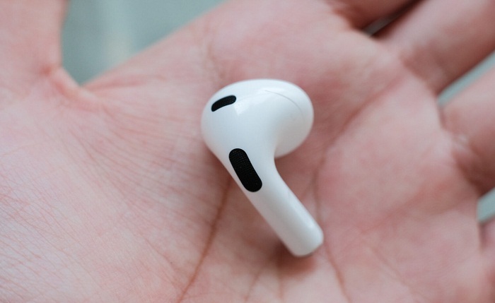 AirPods 3 có đuôi tai nghe được thiết kế ngắn hơn, housing có kích thước lớn hơn